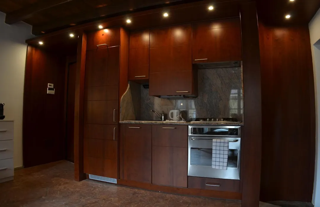 Mila Apartments Magenta-1